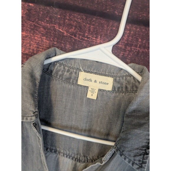 Cloth & Stone button up hombre grey beige blouse v-neck with front pocket Small - Picture 2 of 6